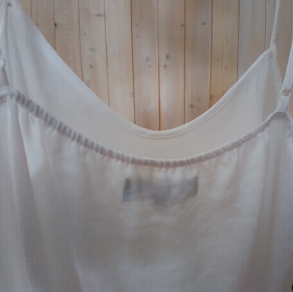 Layering Slip - Picture 2 of 5